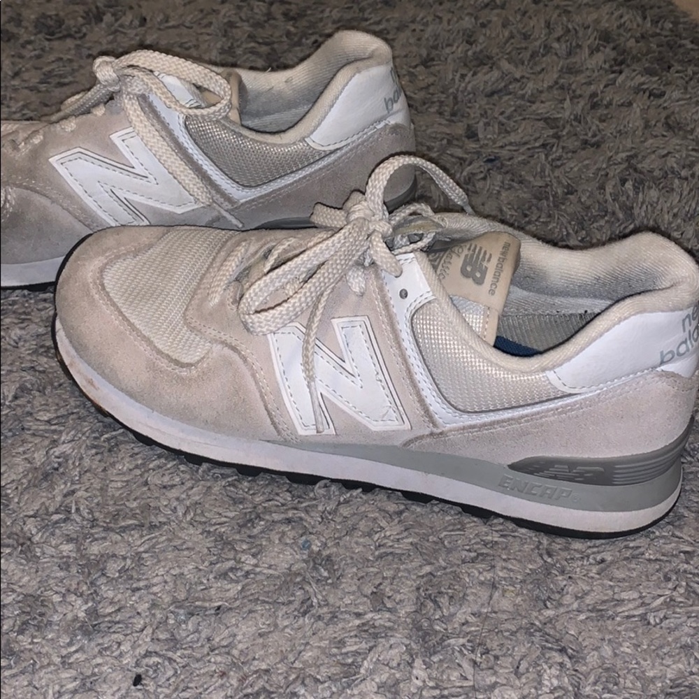 NEW BALANCE! 574 size 9